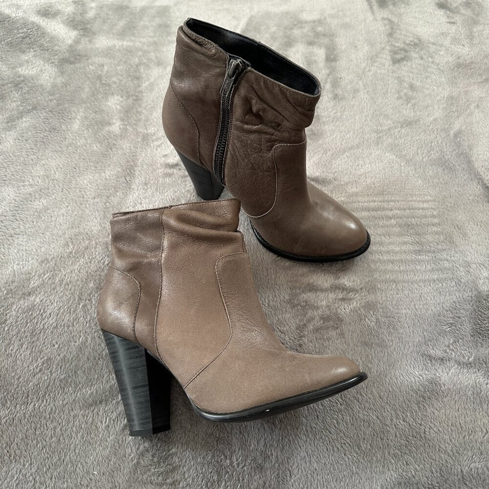 Harley Davidson Gray Slouchy Heeled Boots Leather Women's size 8.5